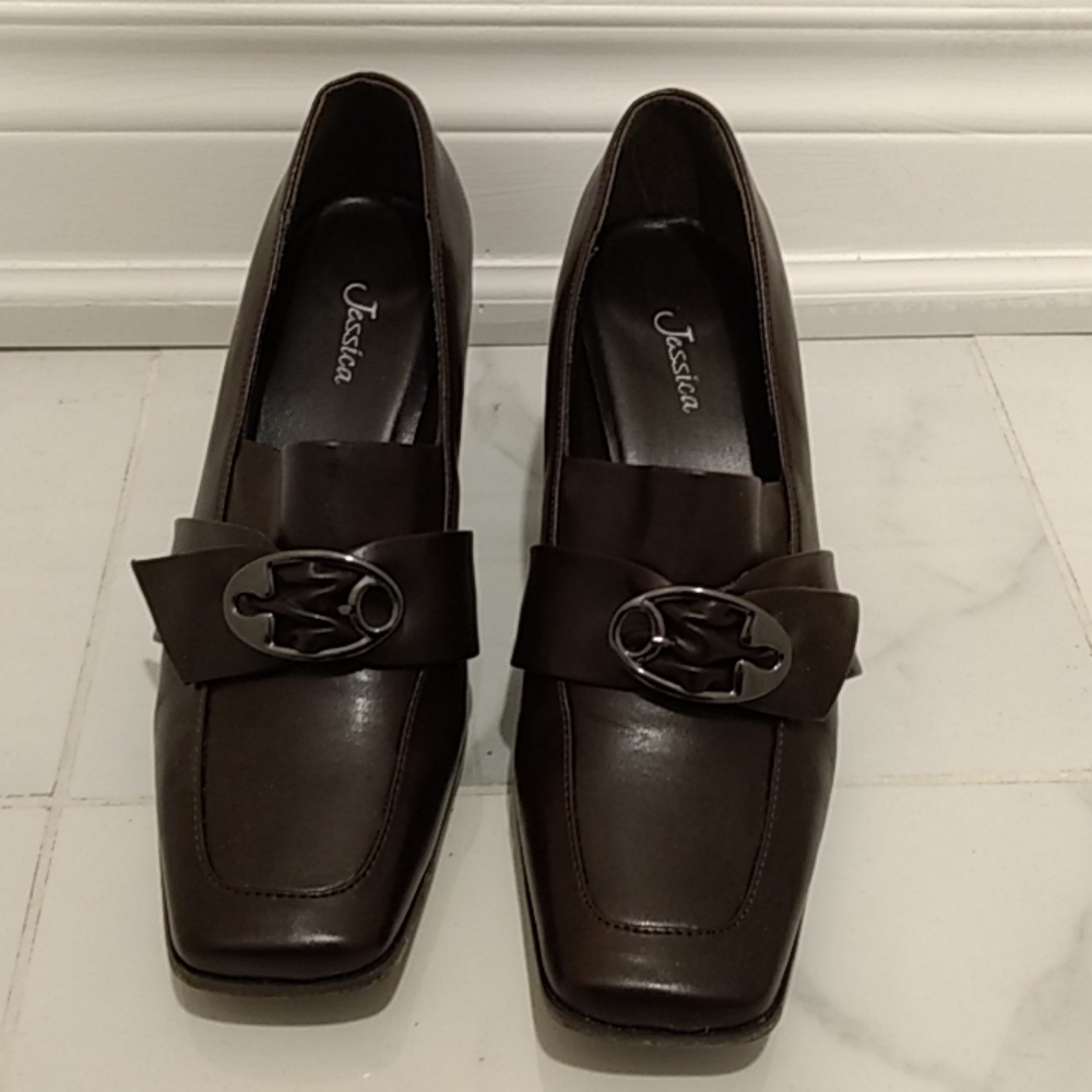 Brown buckle heels - Size US9